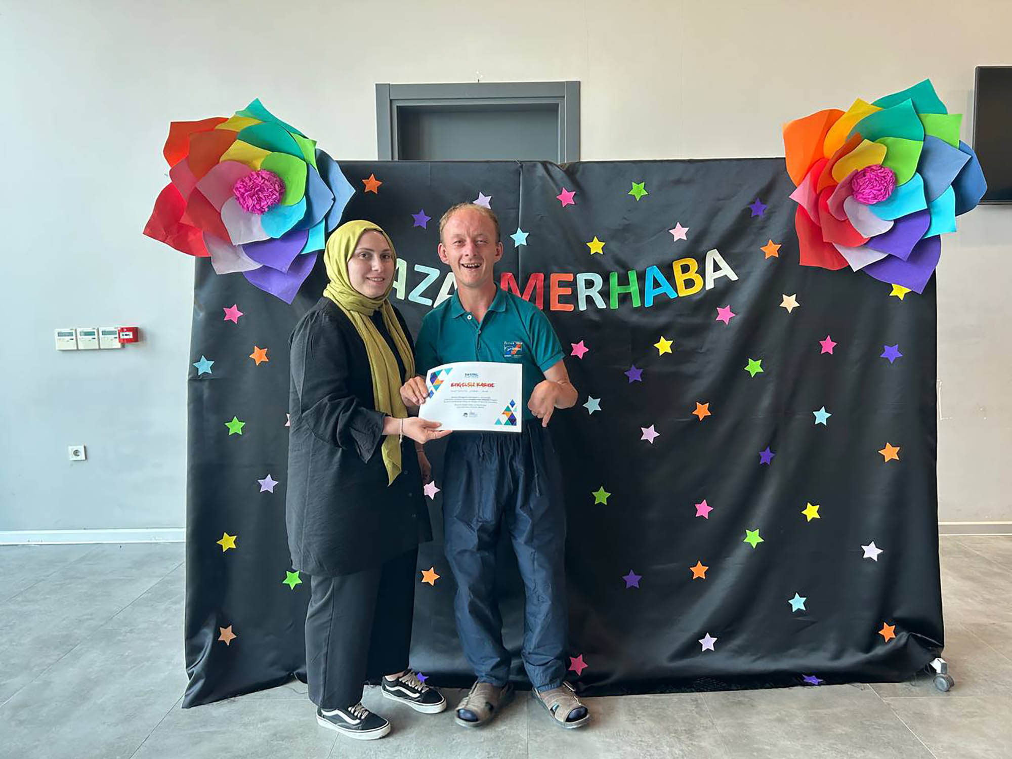 Akyazı SGM’de özel gereksinimli bireyler karne sevinci yaşadı