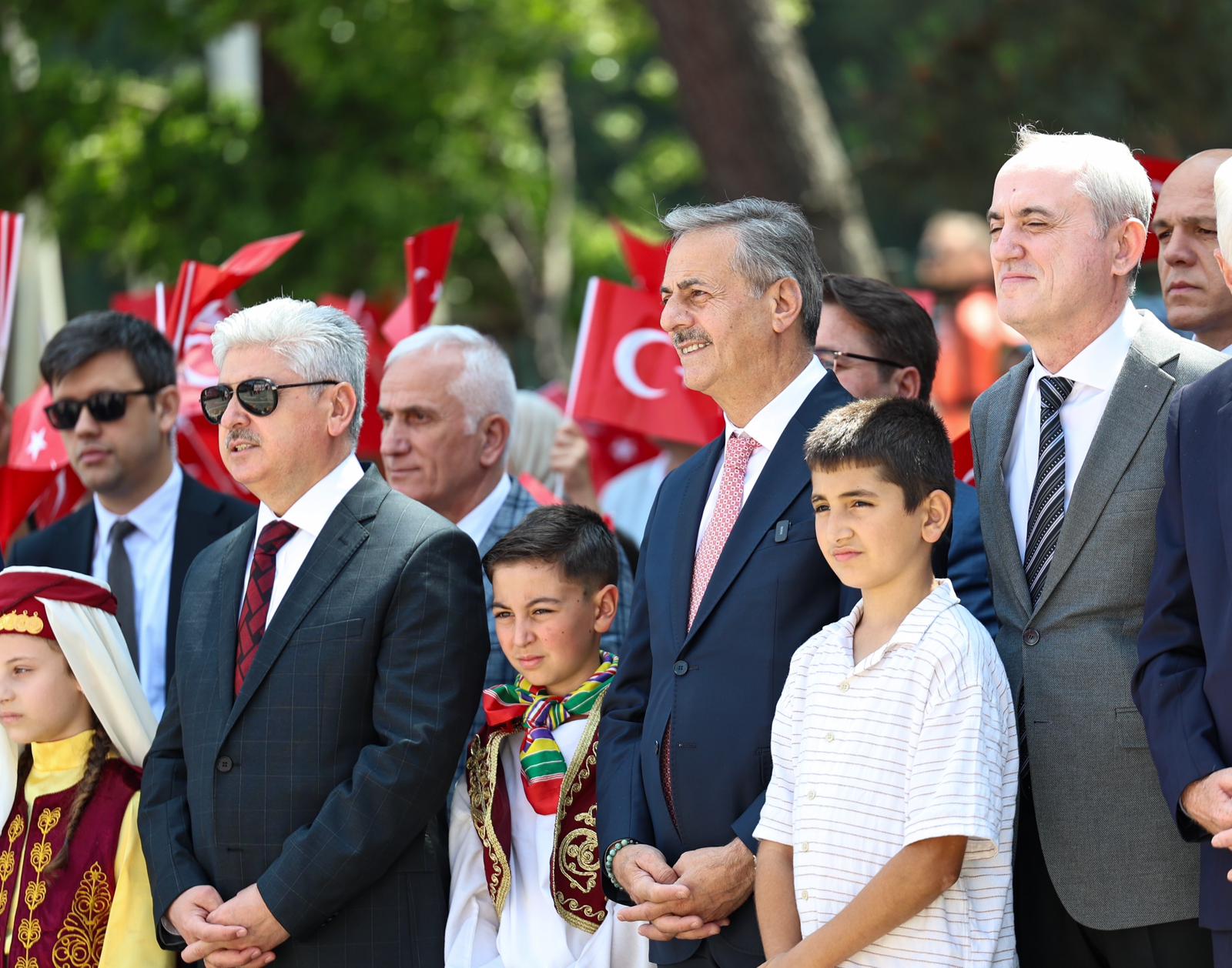 Yusuf Alemdar miniklerin karne heyecanına ortak oldu: “Geleceğin güçlü Türkiye’si için en büyük hazinemizsiniz”