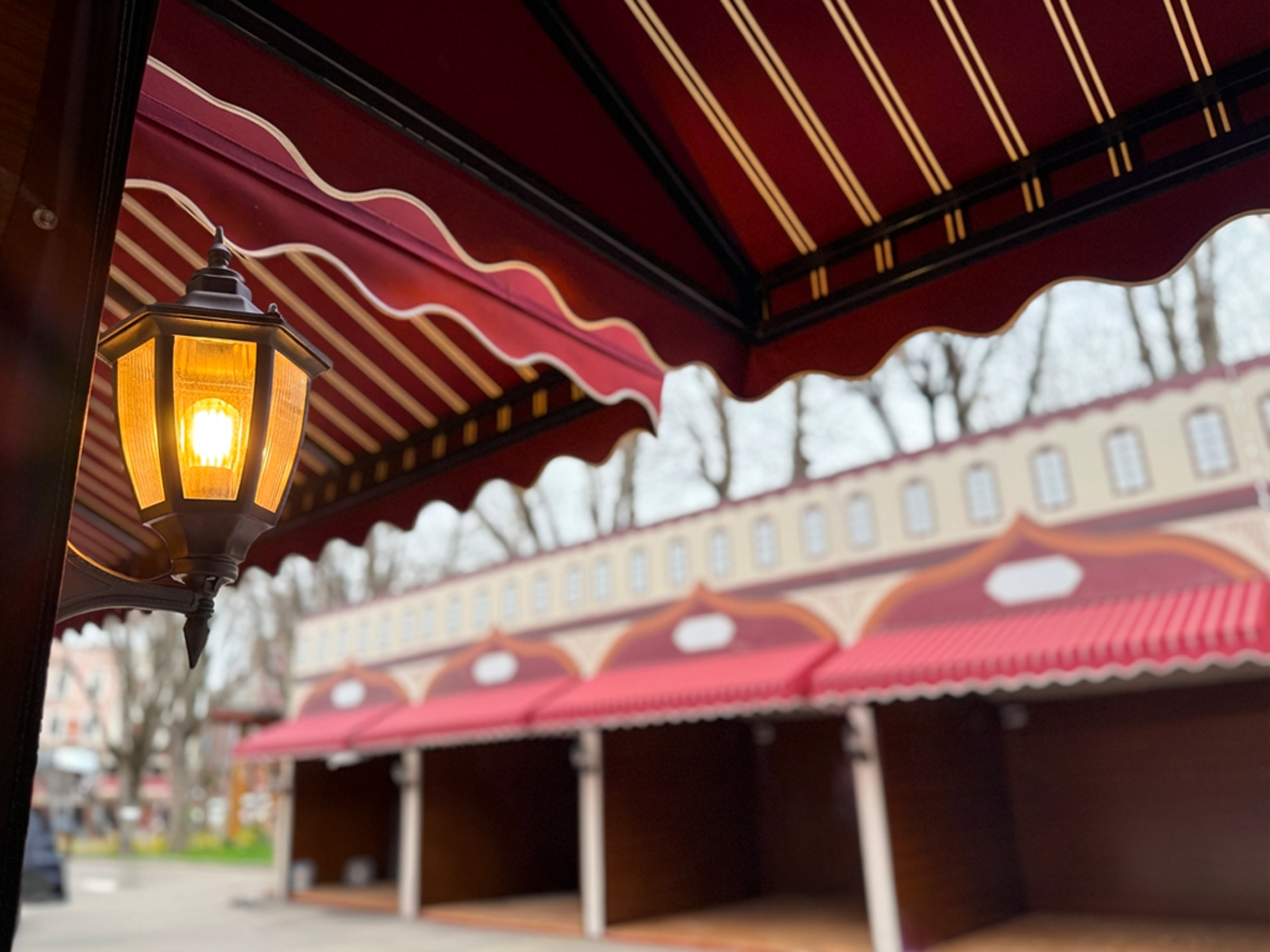 Geleneksel hale gelen Kitap Sokağı Ramazan’a hazırlanıyor