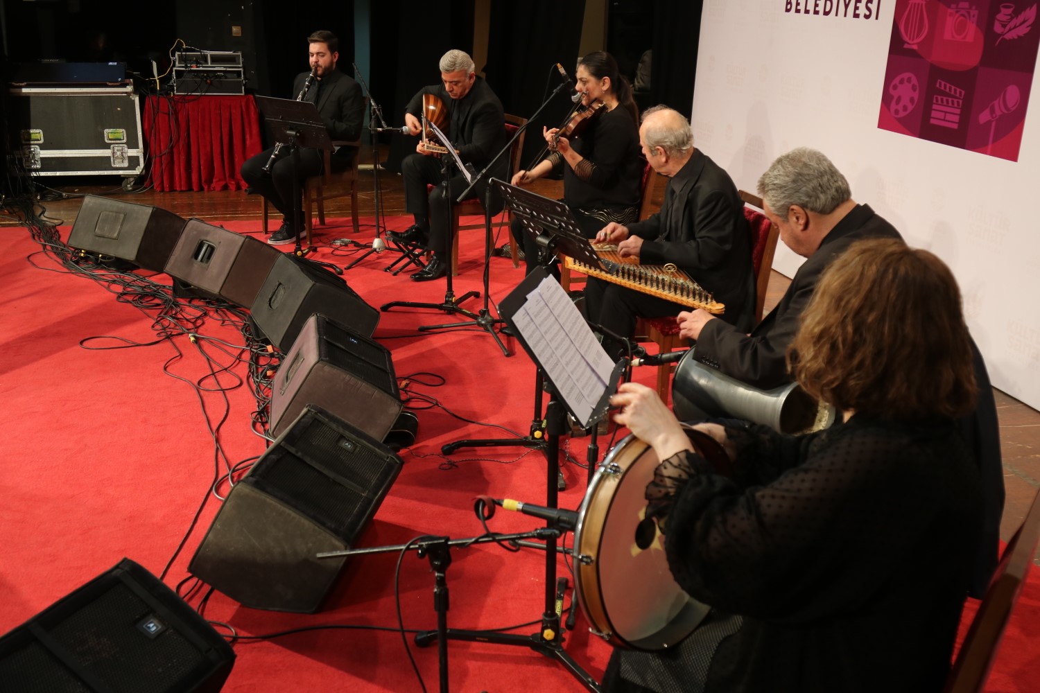 ‘Dilden Gönüle’ dinletisi kulakların pasını sildi