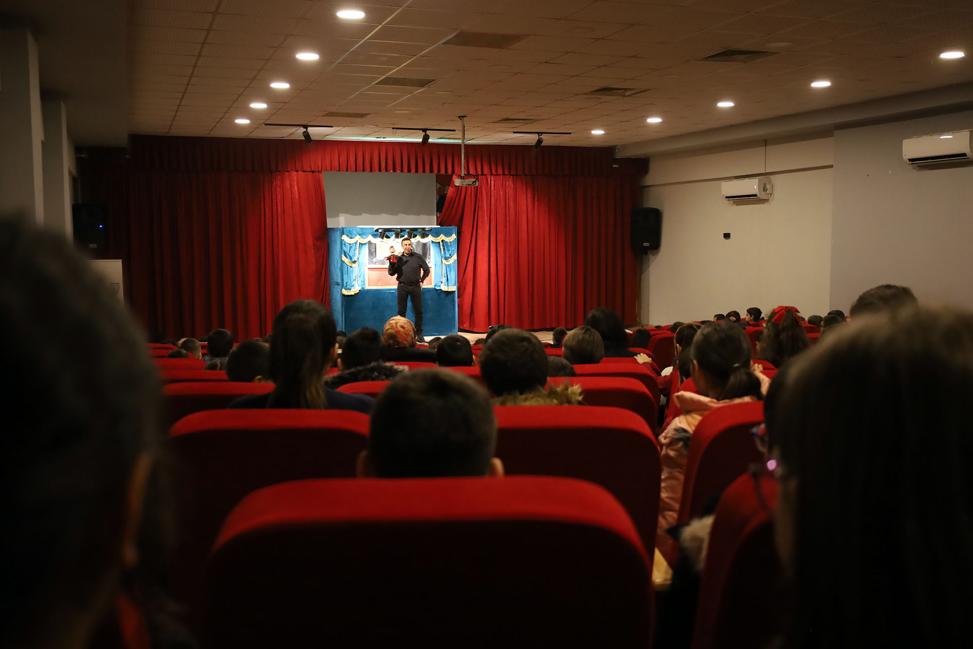 Büyükşehir, Ocak ayında bin 500 çocuğu tiyatroyla buluşturdu