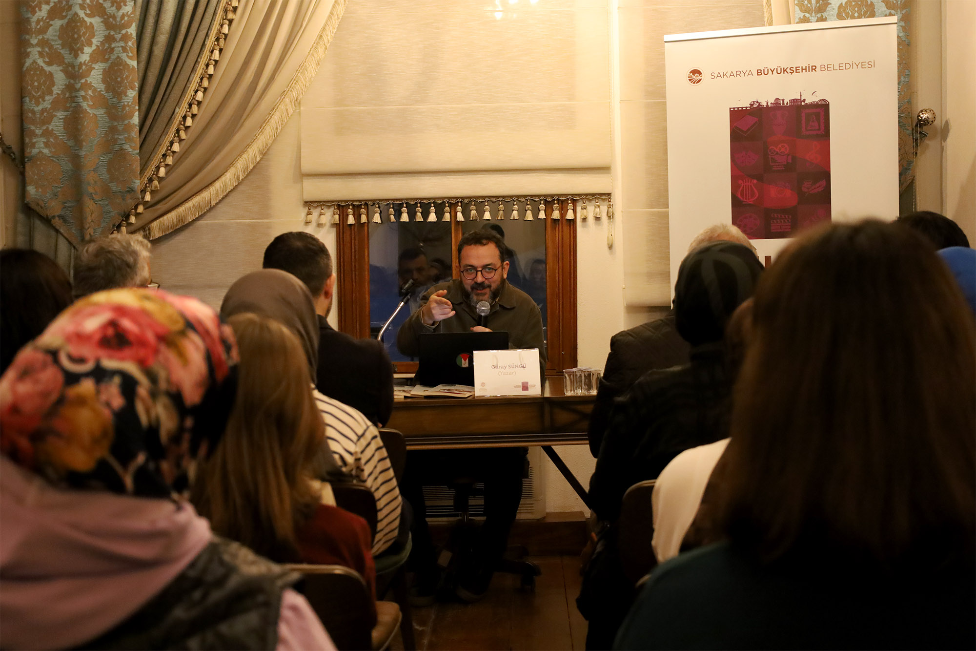 Dünya Öykü Günü’nde Güray Süngü ile sanatı konuştular