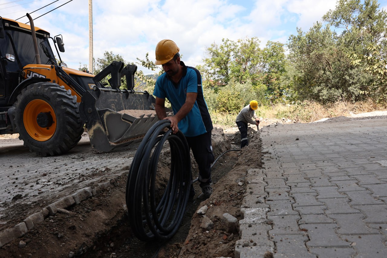 Güçlü altyapı dönüşümü Geyve Tepecikler Mahallesi ile buluştu