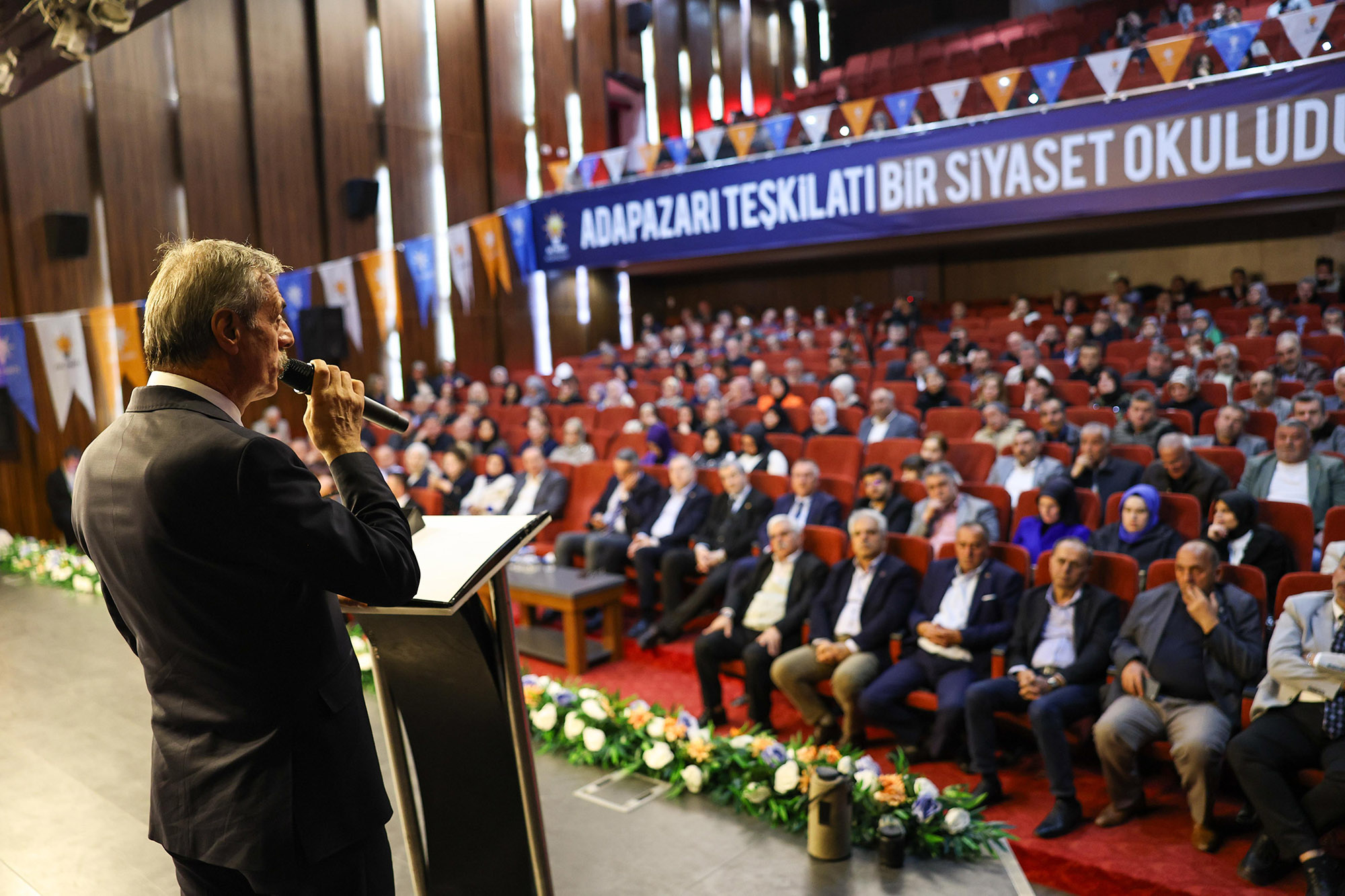  “Şehri geleceğe taşıyacak adımları hep birlikte atıyoruz”