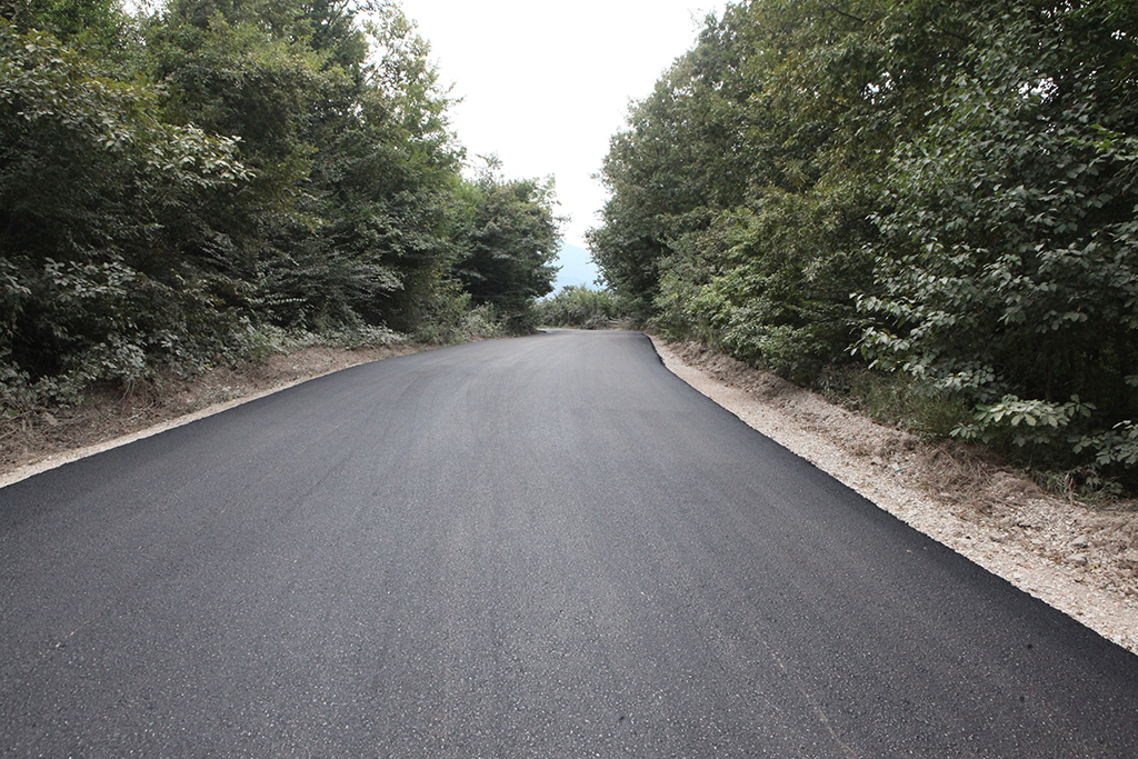 Hendek Kızanlık sıcak asfaltla buluştu