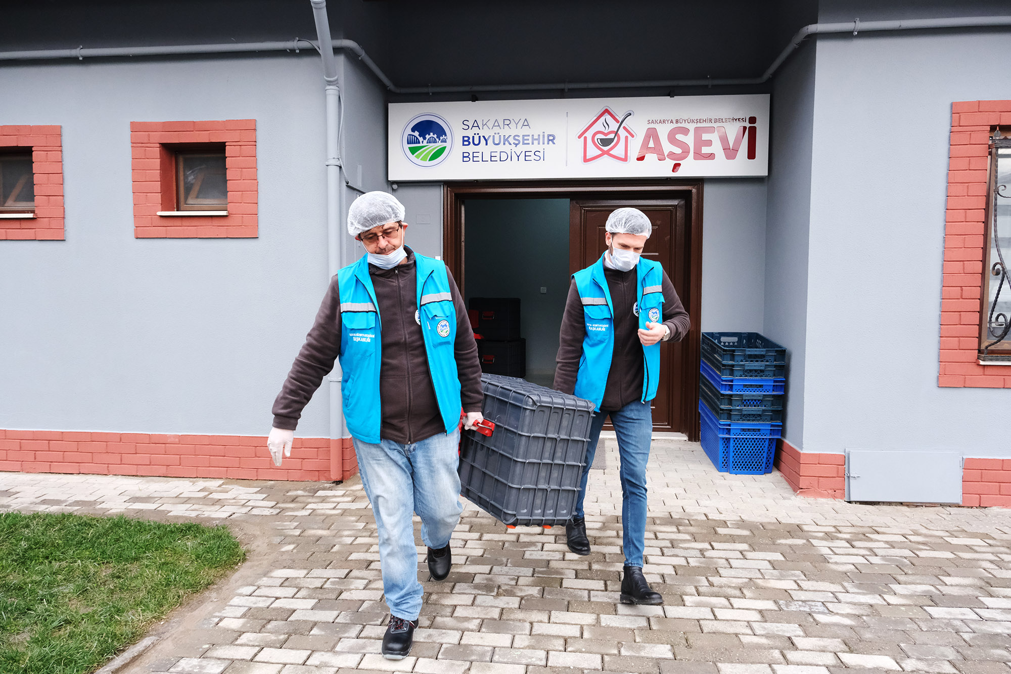 Büyükşehir’in kazanları gündüz-gece Sakarya için kaynıyor