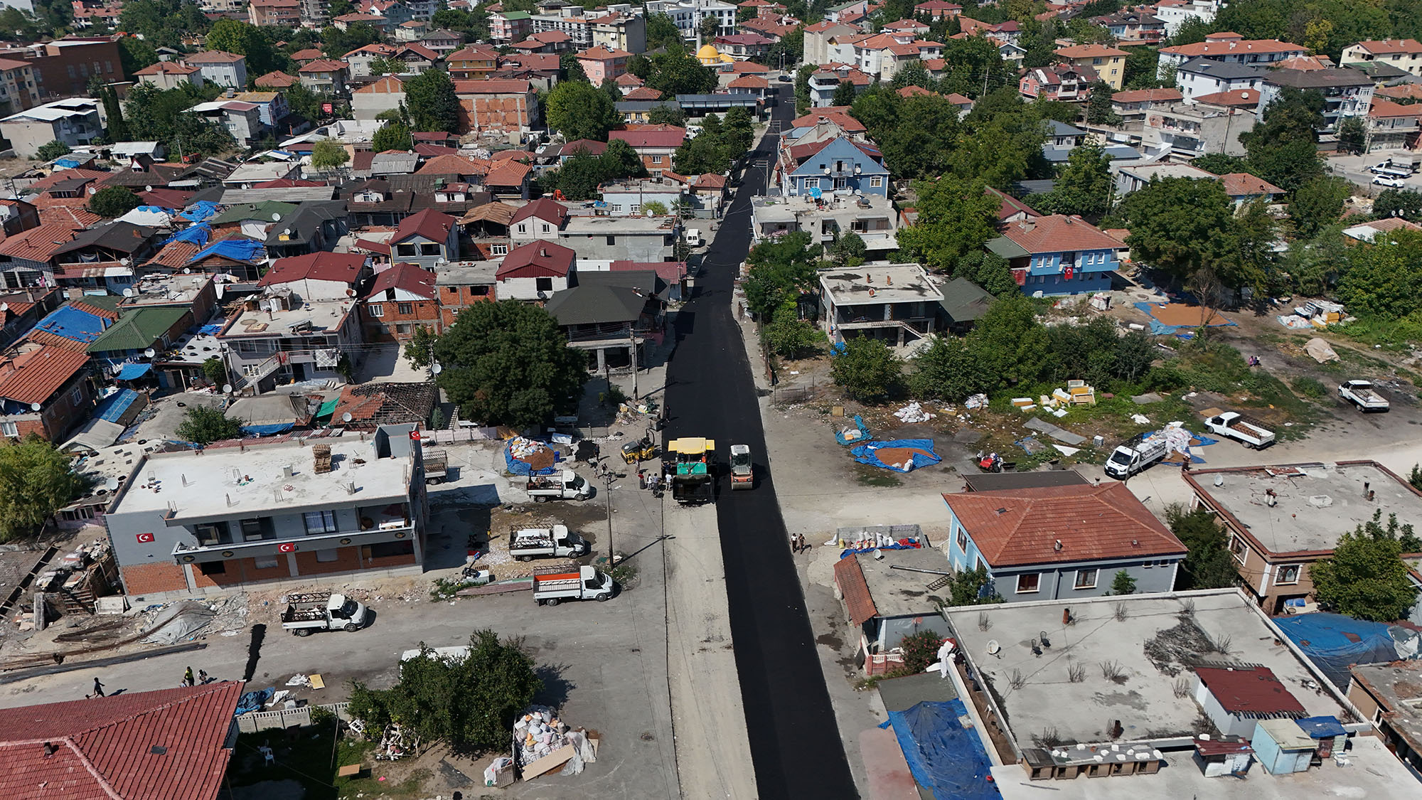 Erenler’de 19 sokağın altyapı ve üstyapısına Büyükşehir eli
