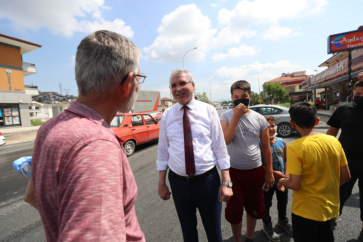 “32 Evler Beşköprü Caddesi sağlam alt ve üstyapısıyla şehrimize hayırlı olsun”