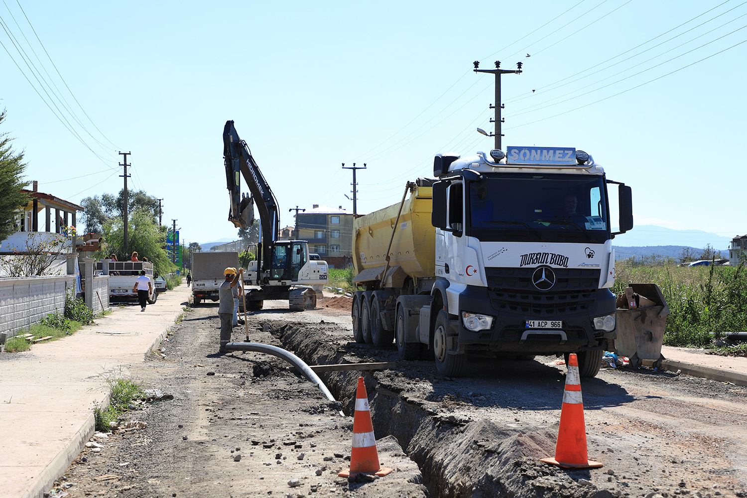 Büyükşehir Belediyesi Söğütlü Atatürk Caddesi’nin içmesuyu hattını yeniliyor