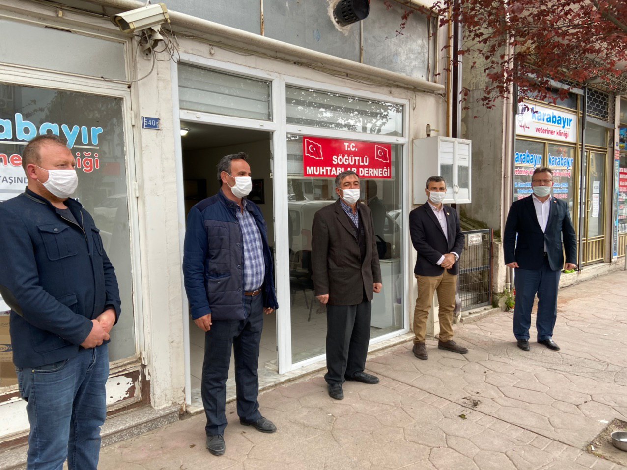 Büyükşehir ilçelere maske ulaştırıyor