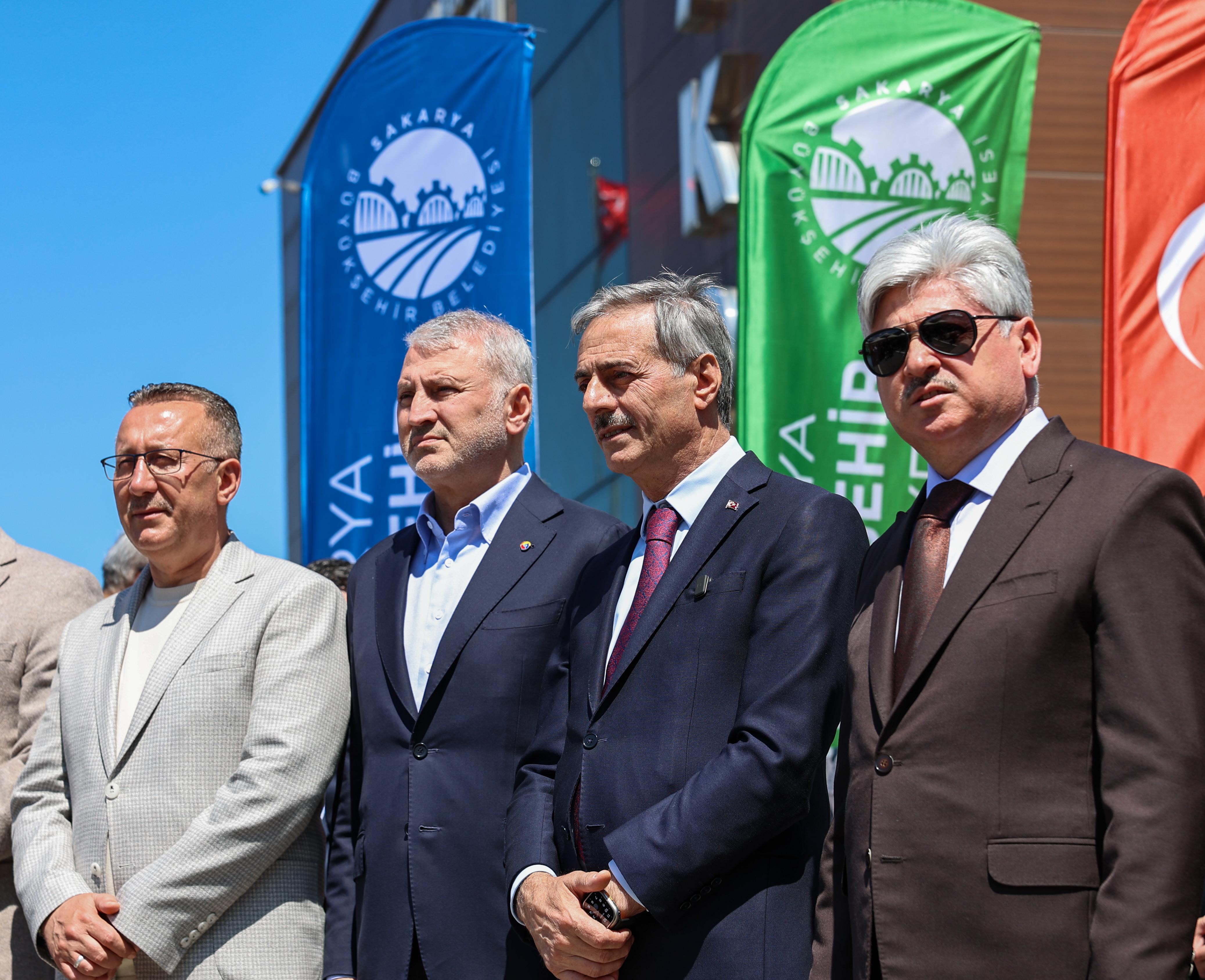 Kahverengi kokarca kabusuna karşı mucize buluş Sakarya’da Çiftçiler Günü’nde üreticiyle buluştu