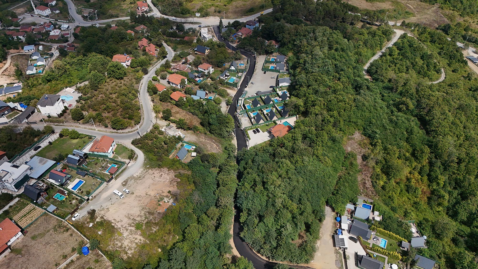Sapanca’daki asfalt mesaisinin 3’ncü adresi Şükriye Mahallesi oldu