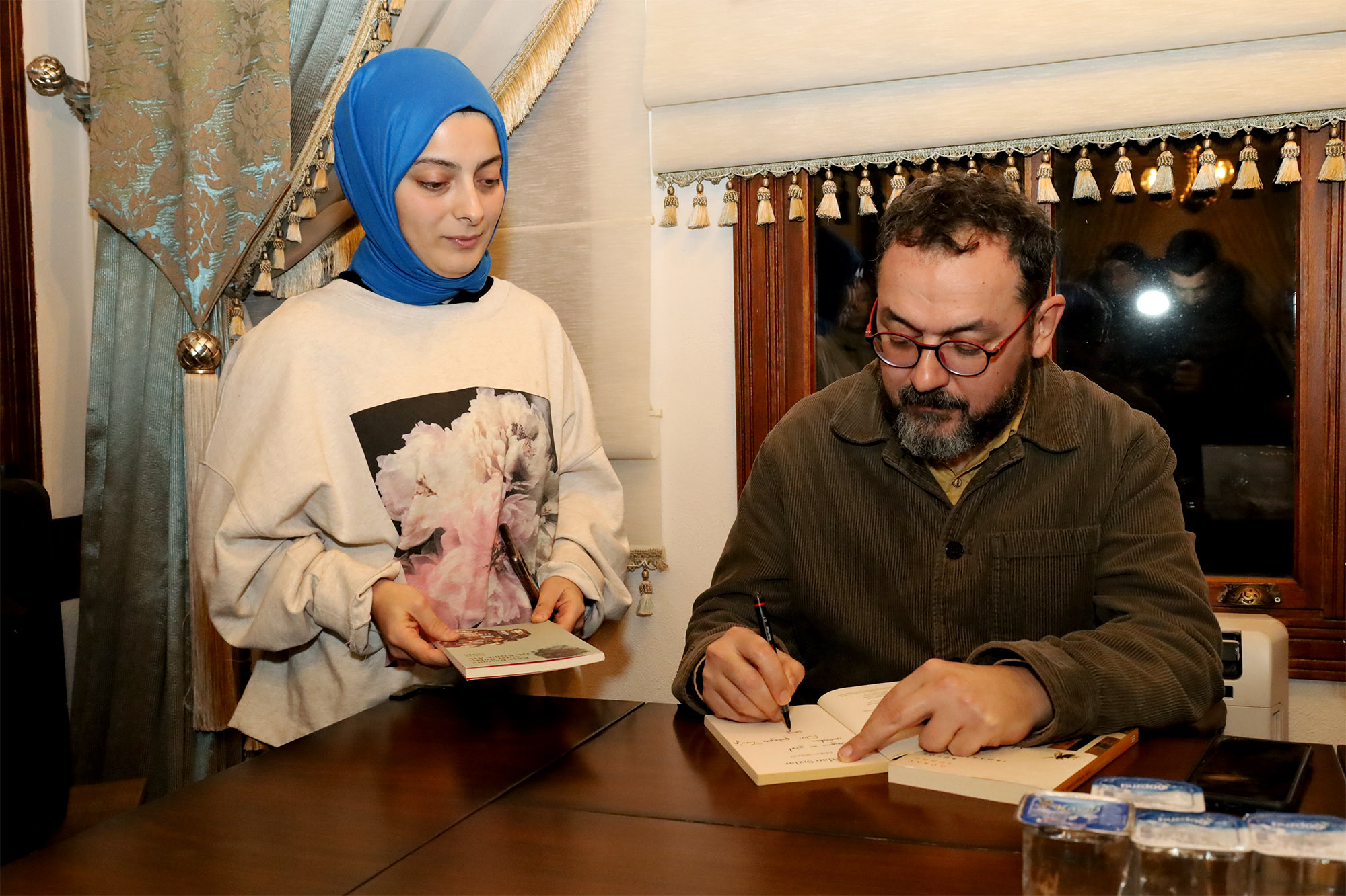 Dünya Öykü Günü’nde Güray Süngü ile sanatı konuştular