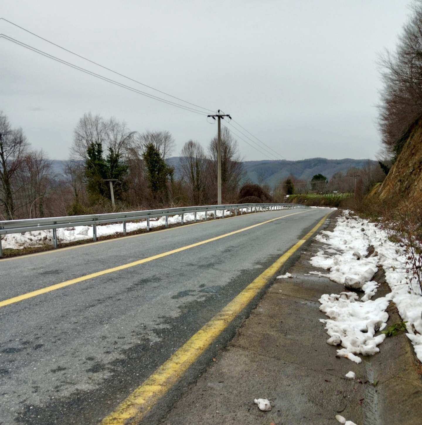 Sakarya’da yollar daha güvenli: 75 kilometre otokorkuluk, “Motorcu Dostu Bariyer”