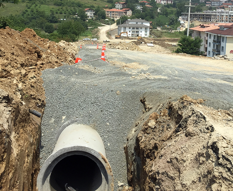 Yeni Bulvara Sağlam Altyapı