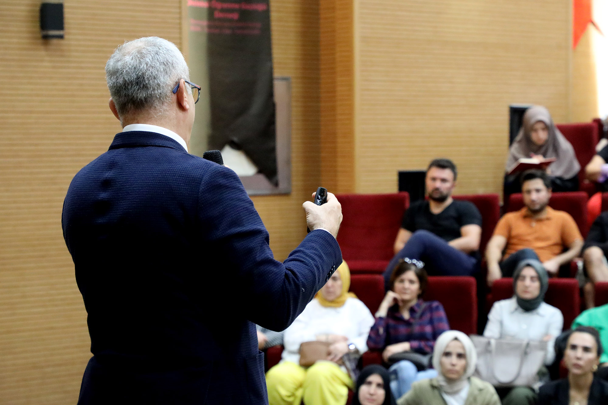 Dr. Timuçin’den özel bireylerin ailelerine ‘3 aşamalı’ önemli tavsiye