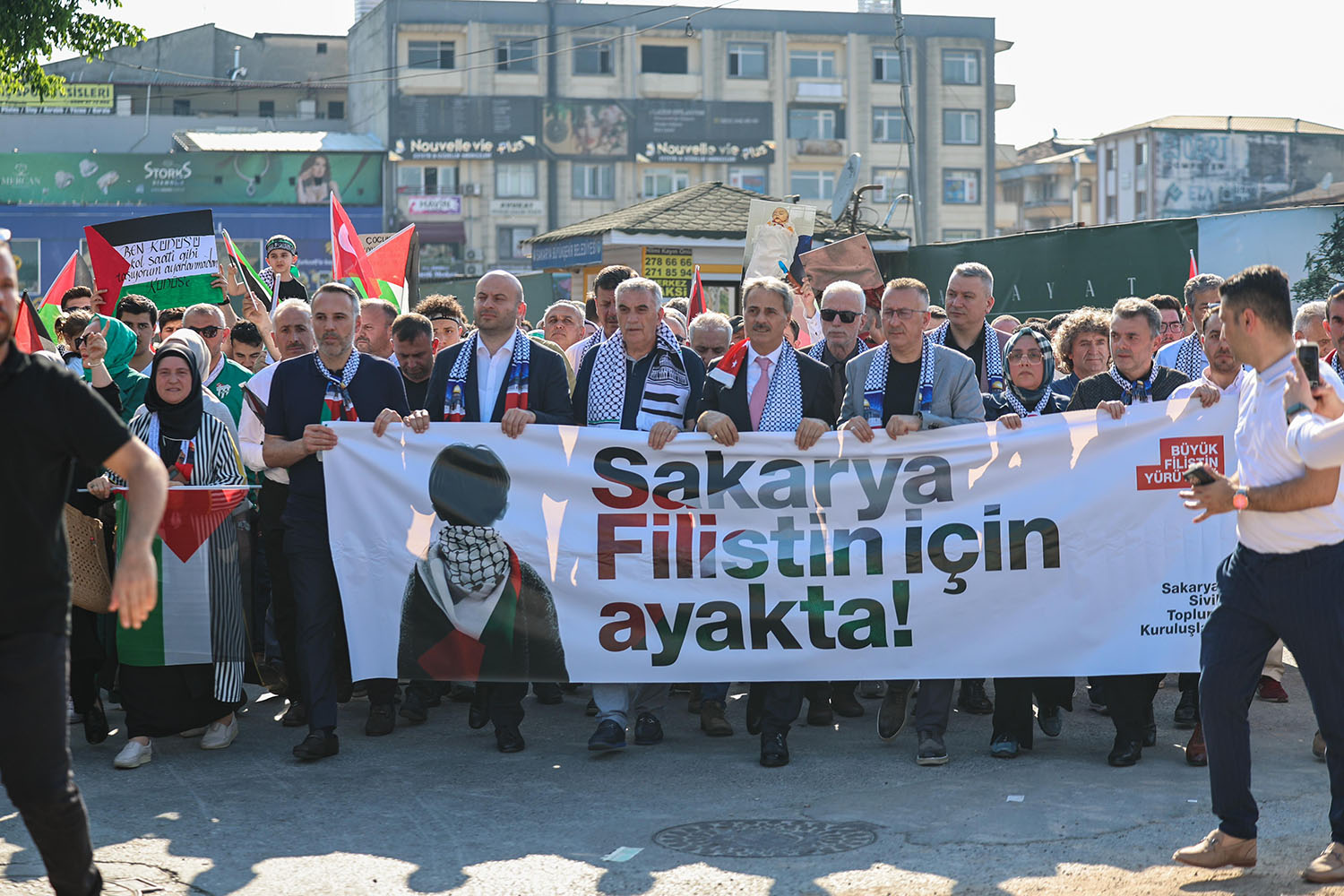 Yusuf Alemdar Filistin için sokağa dökülen binlerce Sakaryalıyla: "Filistin hepimizin davasıdır"