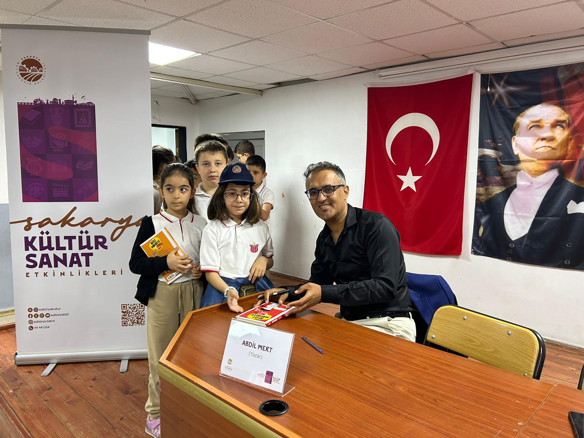 Okul sıralarında edebiyat ve ilham dolu buluşma