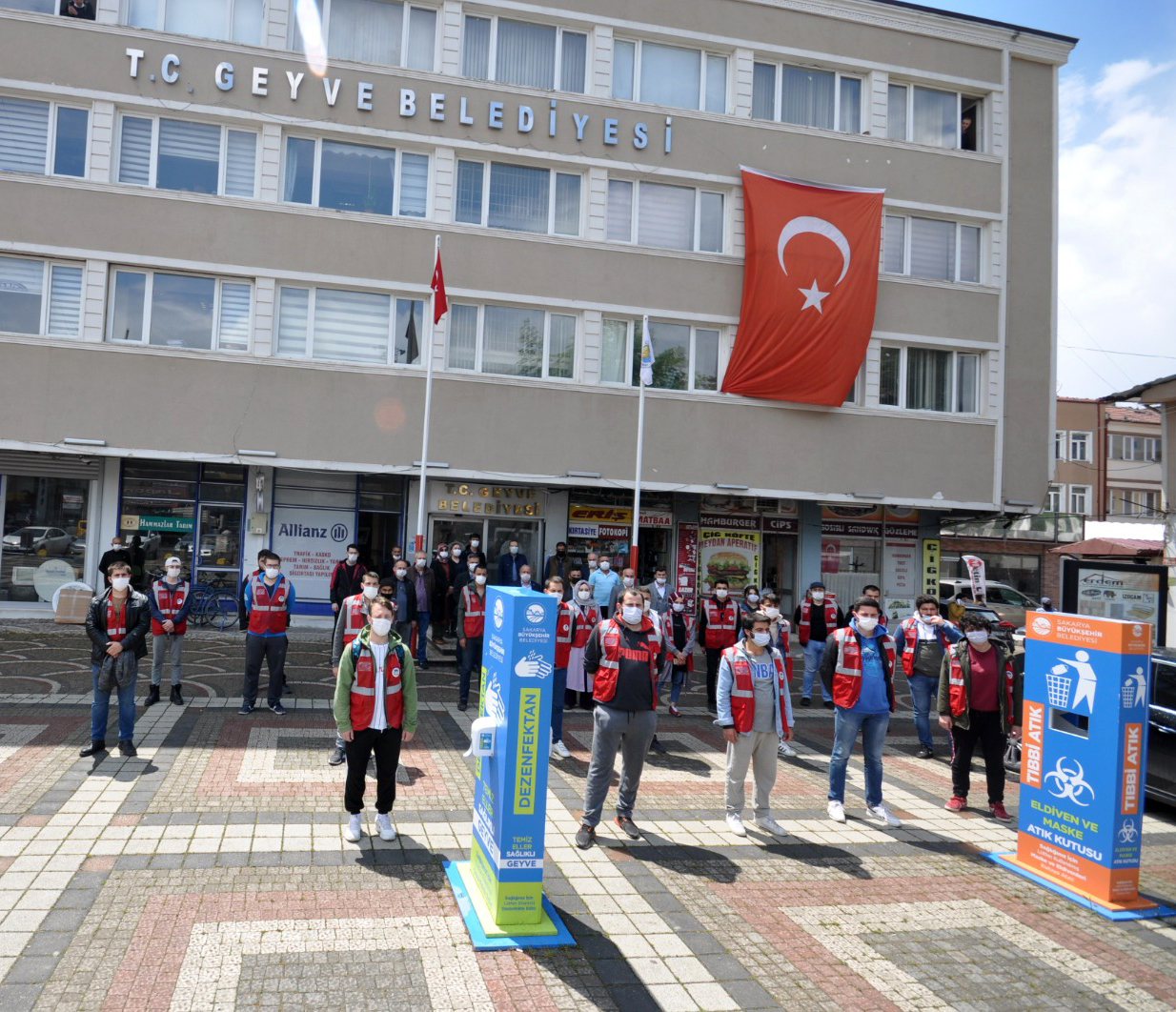 Salgın destek paketleri Geyve’de hanelere ulaşıyor