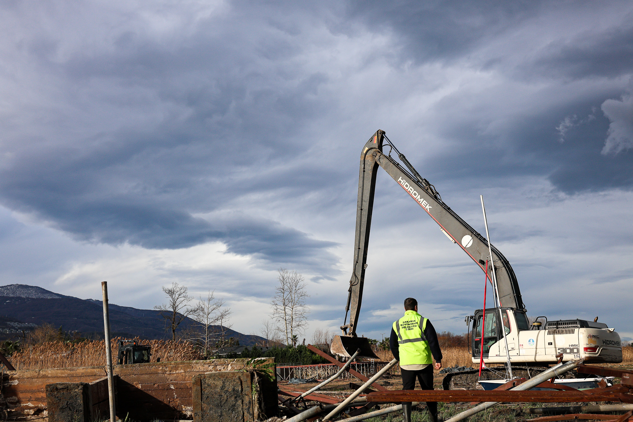 SASKİ paylaştı: “6 kilometrelik hatta kaçak iskele ve yapılar kaldırıldı”