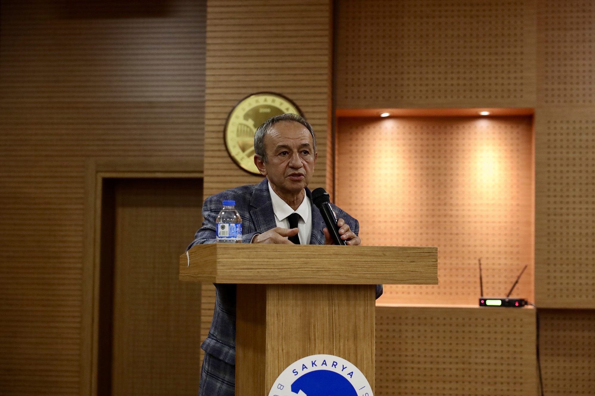 Anadolu’nun manevi mimarı Harakânî Ziya Taşkent’te konuşuldu