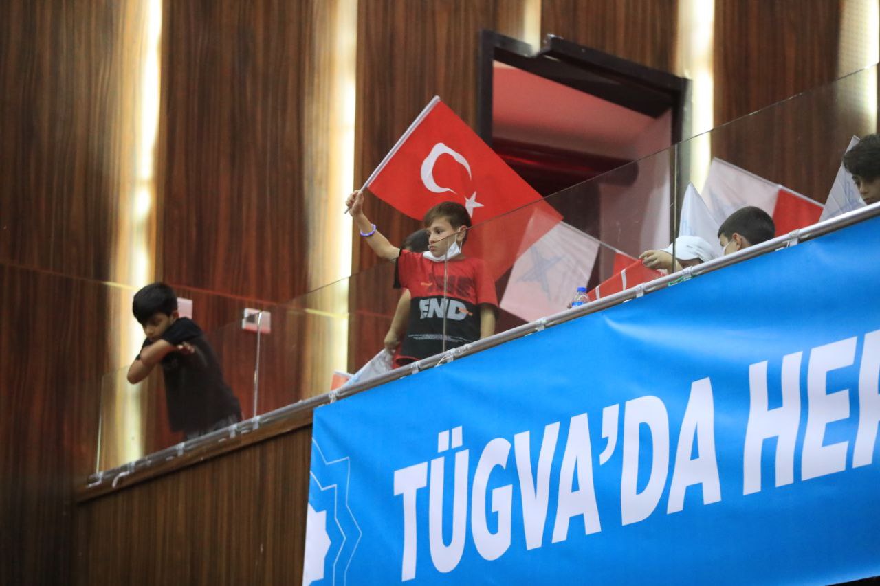 “İlim ve irfan sahibi gençler ülkemizin umududur”