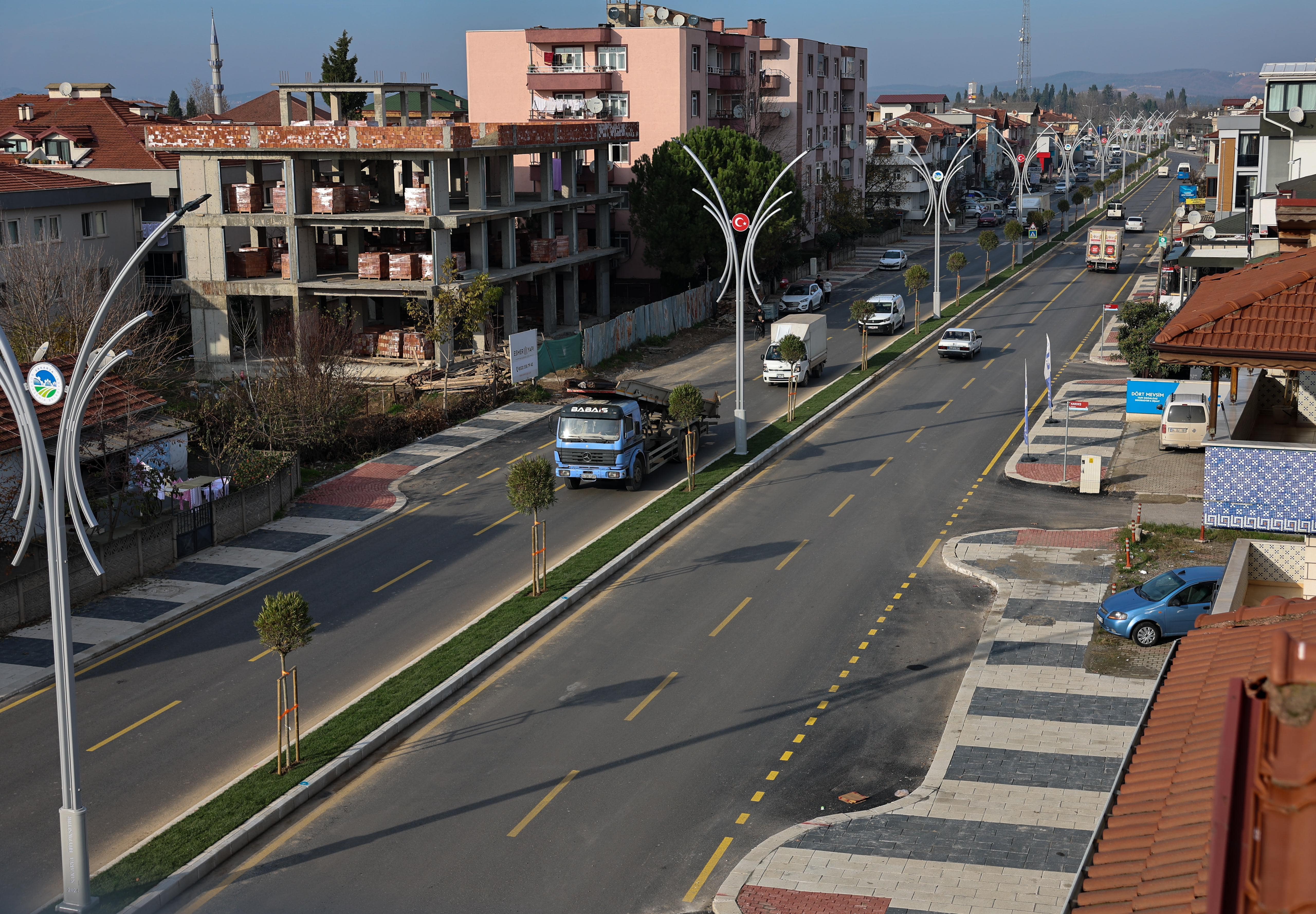 Büyükşehir’den şehrin dört bir yanına ‘yeşil’ dokunuş: 13 ayda tam 2 bin 447 ağaç toprakla buluştu