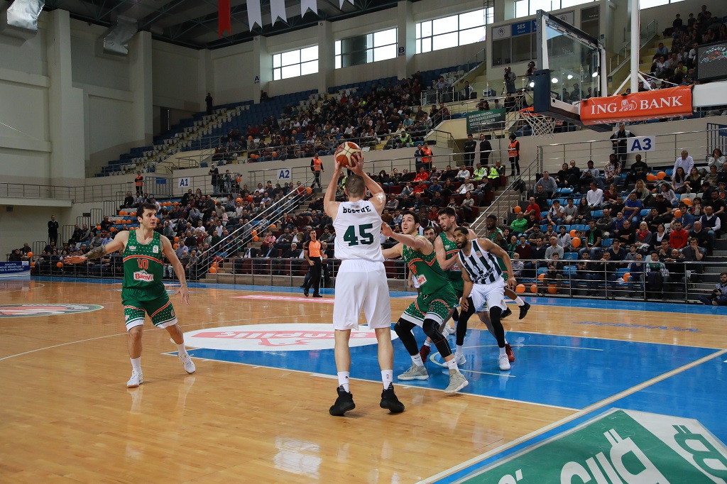 Büyükşehir’den Banvit galibiyeti