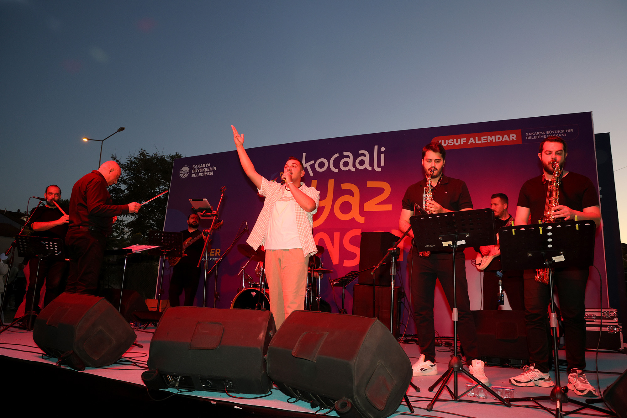 “Yaz Seninle Güzel” konserleri Kocaali ve Sapanca’da unutulmaz bir gece yaşattı