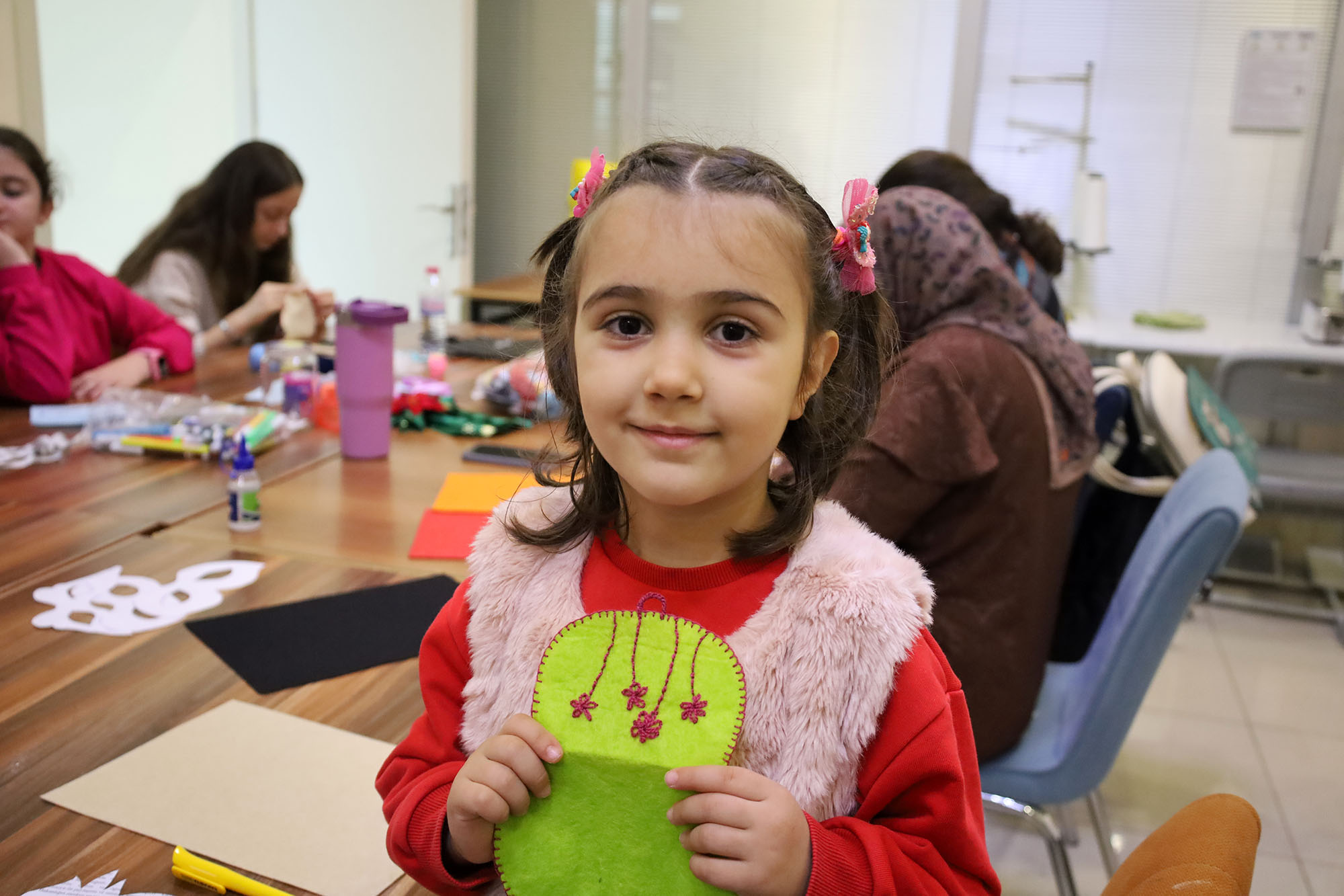 Ara tatilin en renkli programı: Anne ve çocuklar SAMEK’te birlikte üretti