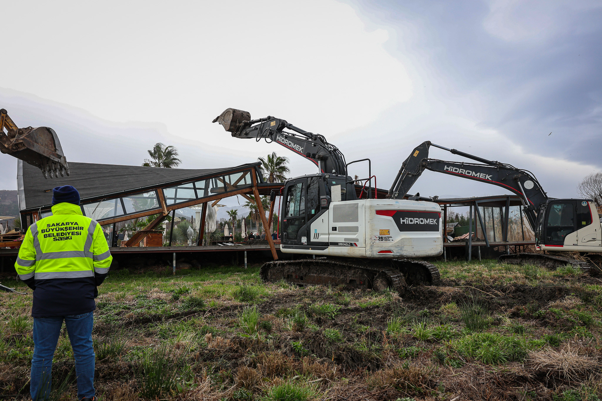 SASKİ paylaştı: “6 kilometrelik hatta kaçak iskele ve yapılar kaldırıldı”
