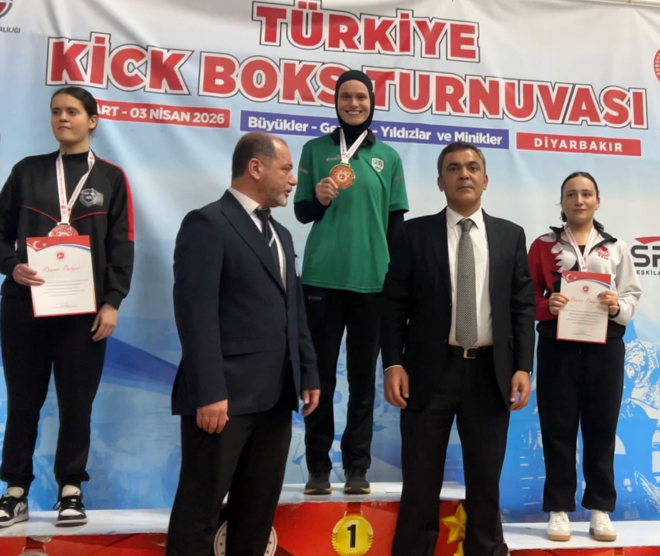 Büyükşehirli Kick Boksçular Diyarbakır’da zirveye uzandı, hedef Milli Takım