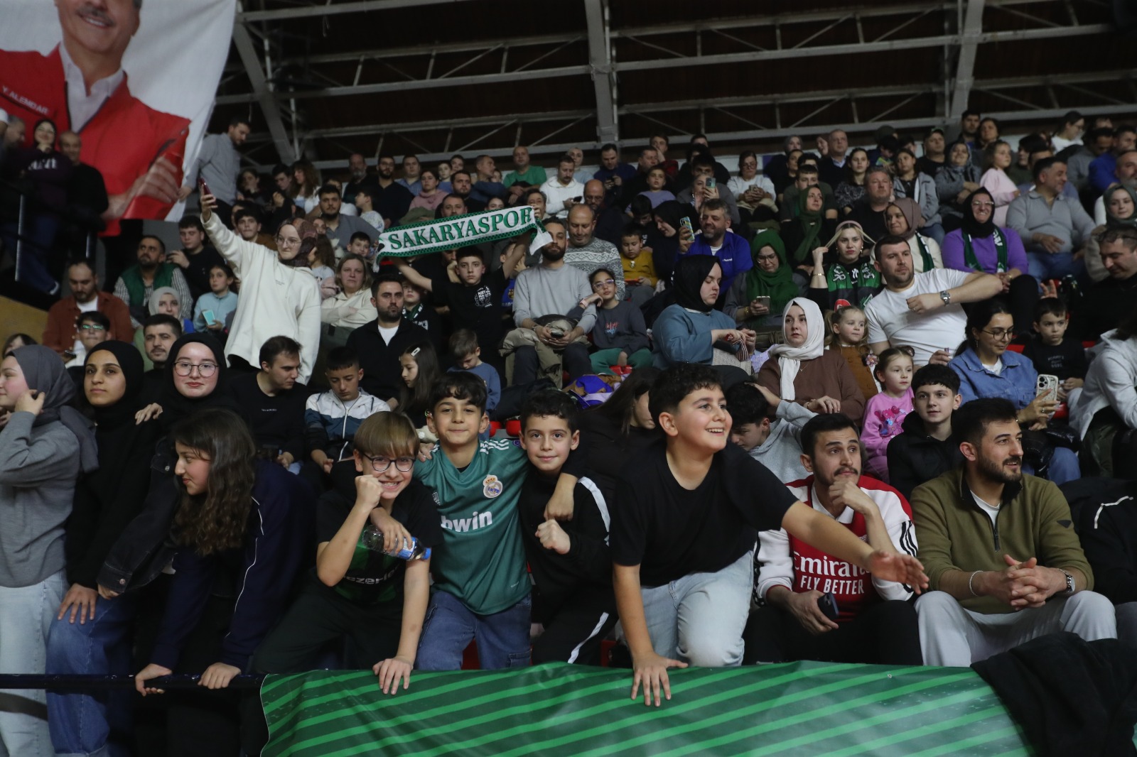 Büyükşehir Basketbol’dan taraftarı önünde net galibiyet: 86-66