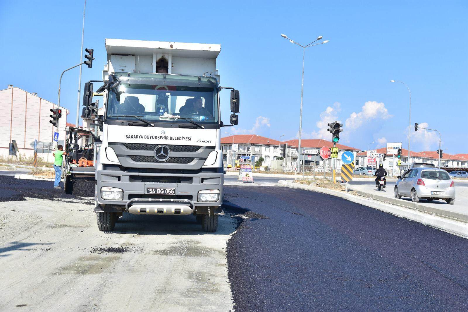 Karasu’da asfaltın ikinci etabı başladı