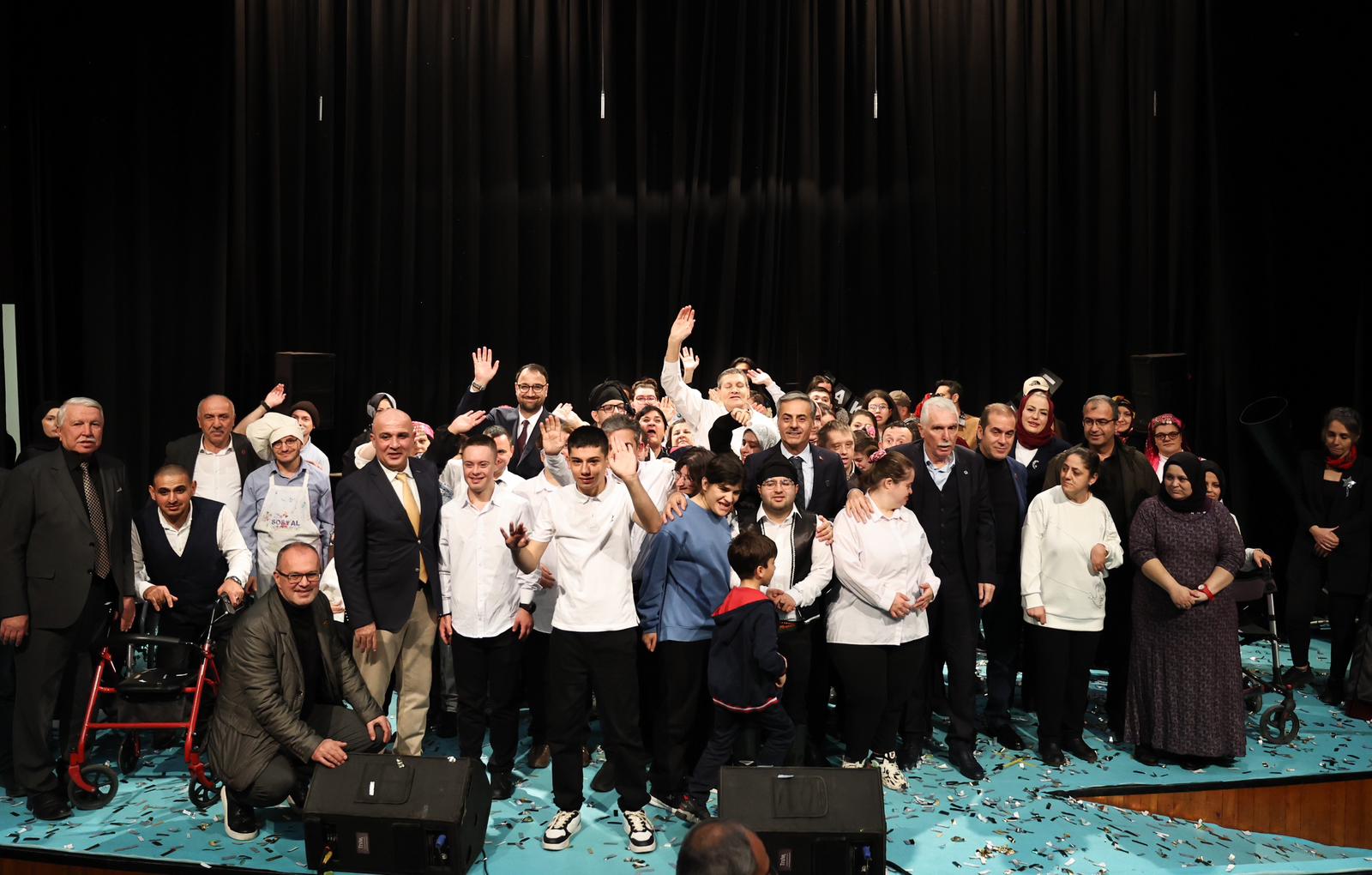 “Bugün sevgi ve dayanışmayı hatırlama, engelleri birlikte aşma günüdür”