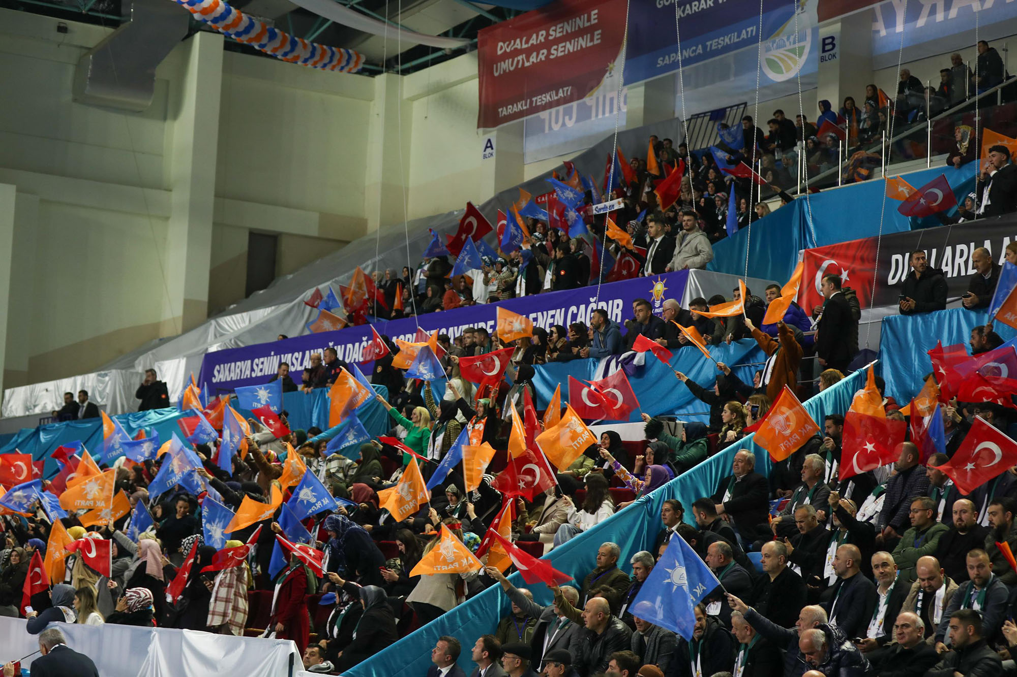 “Davamızın ve liderimizin yanında olmaya devam edeceğiz”