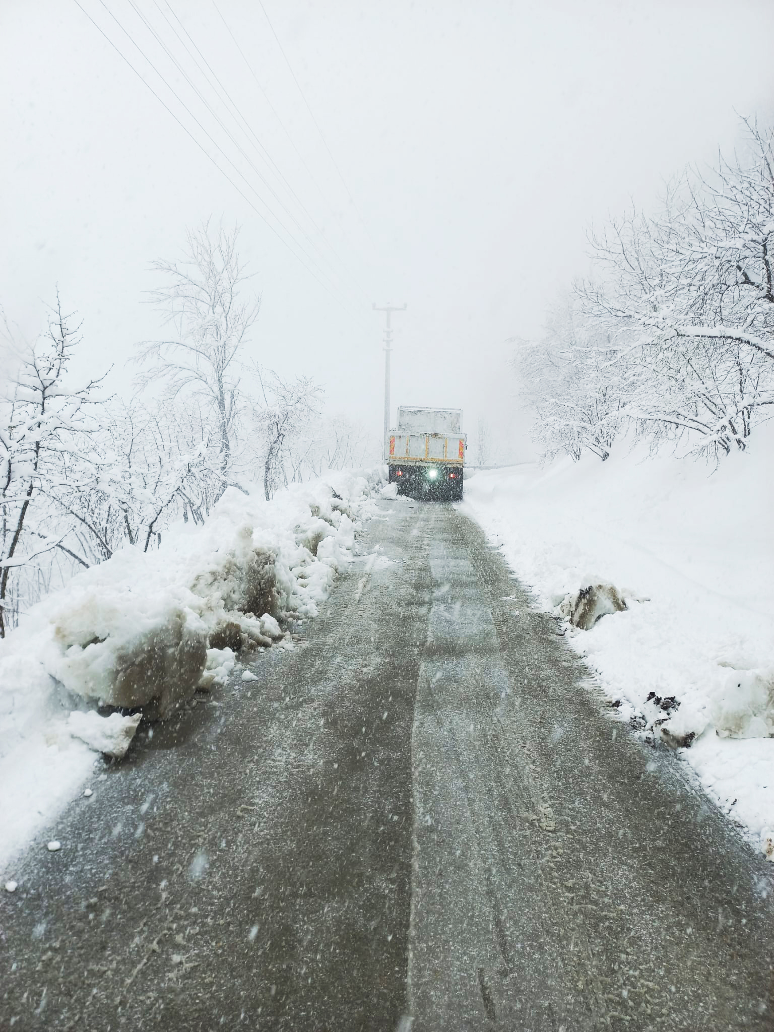 Büyükşehir zirvelerde karla mücadele mesaisinde