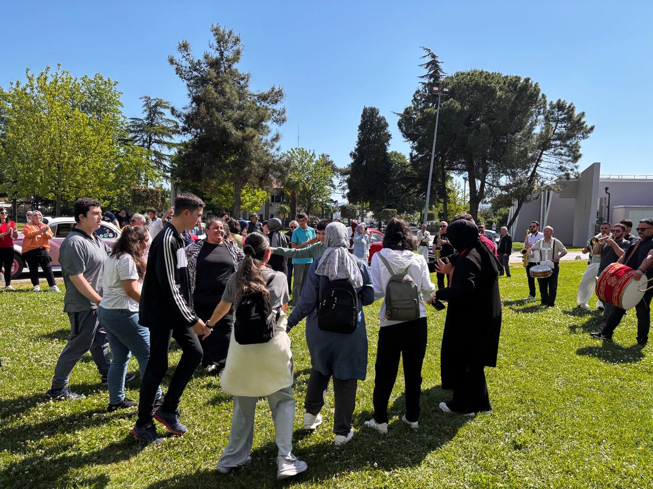 Kent Orkestrası’ndan yürekleri ısıtan hareket: Hayatlarının en anlamlı konserlerini verdiler