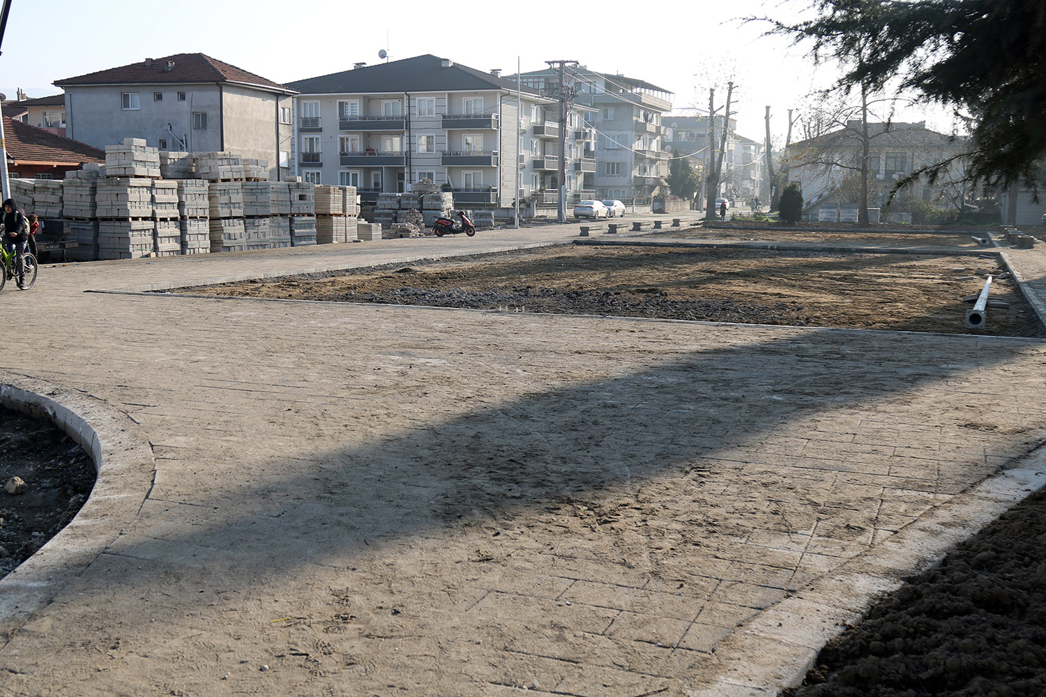 Büyükşehir Arifiye’nin çehresini değiştiriyor