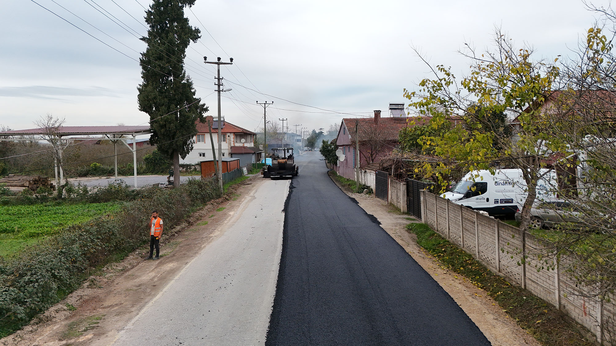 Büyükşehir Hendek’te seferber oldu: Kısa sürede tam 15 kilometre…