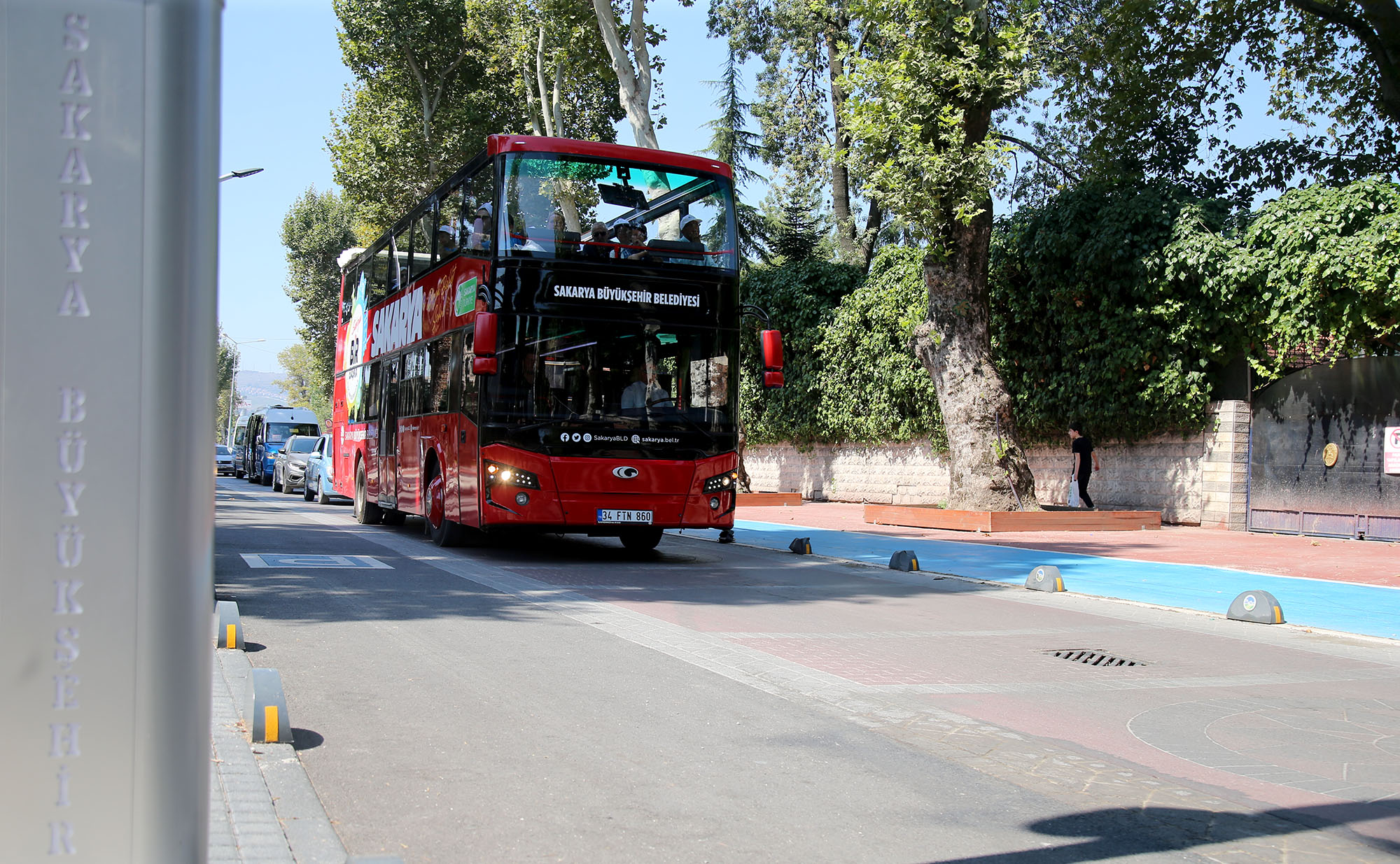 Büyükşehir’in çift katlı turizm otobüsü seferlerine başladı