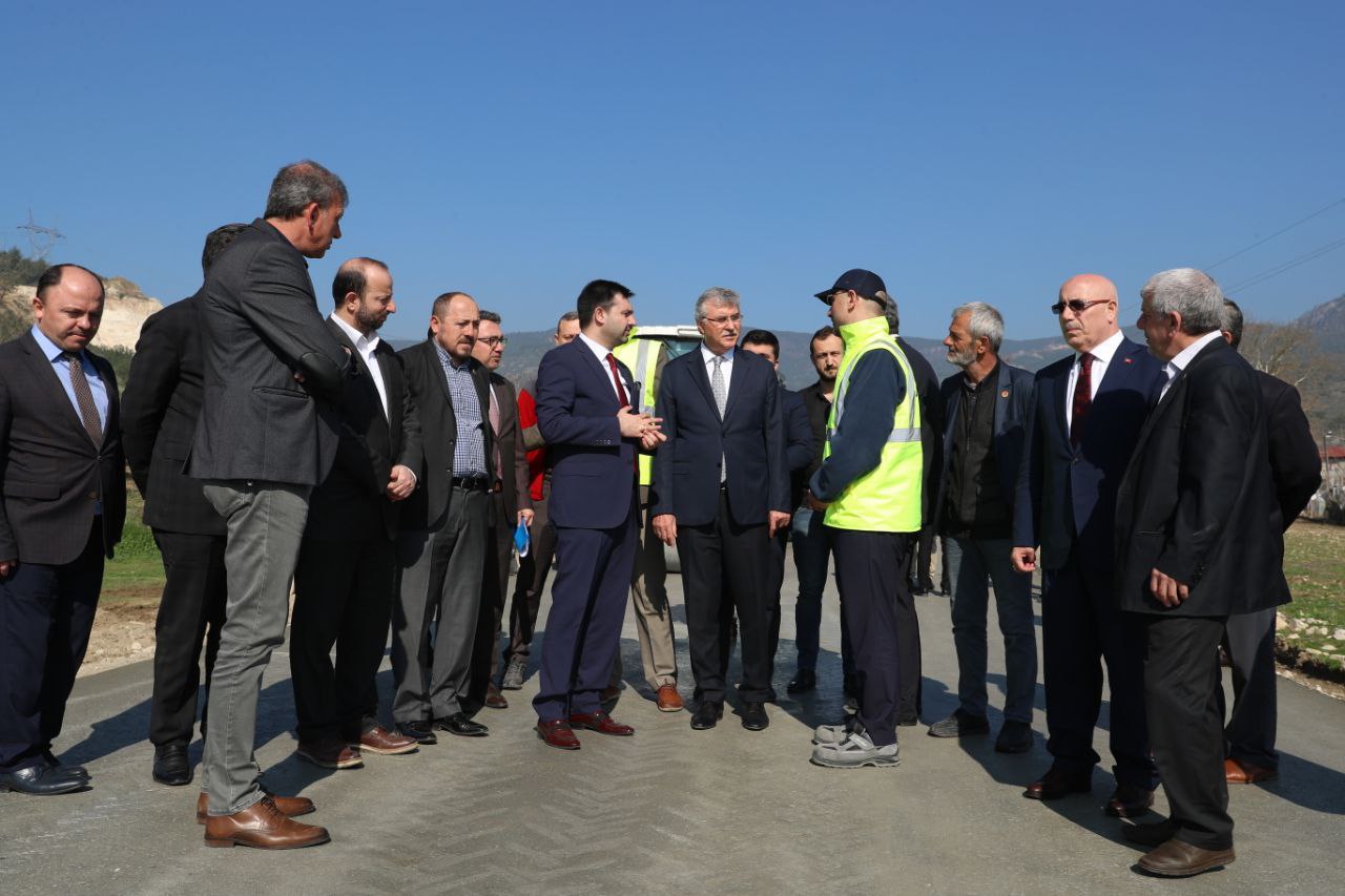 Pamukova Karapınar’da beton yol çalışmaları başladı