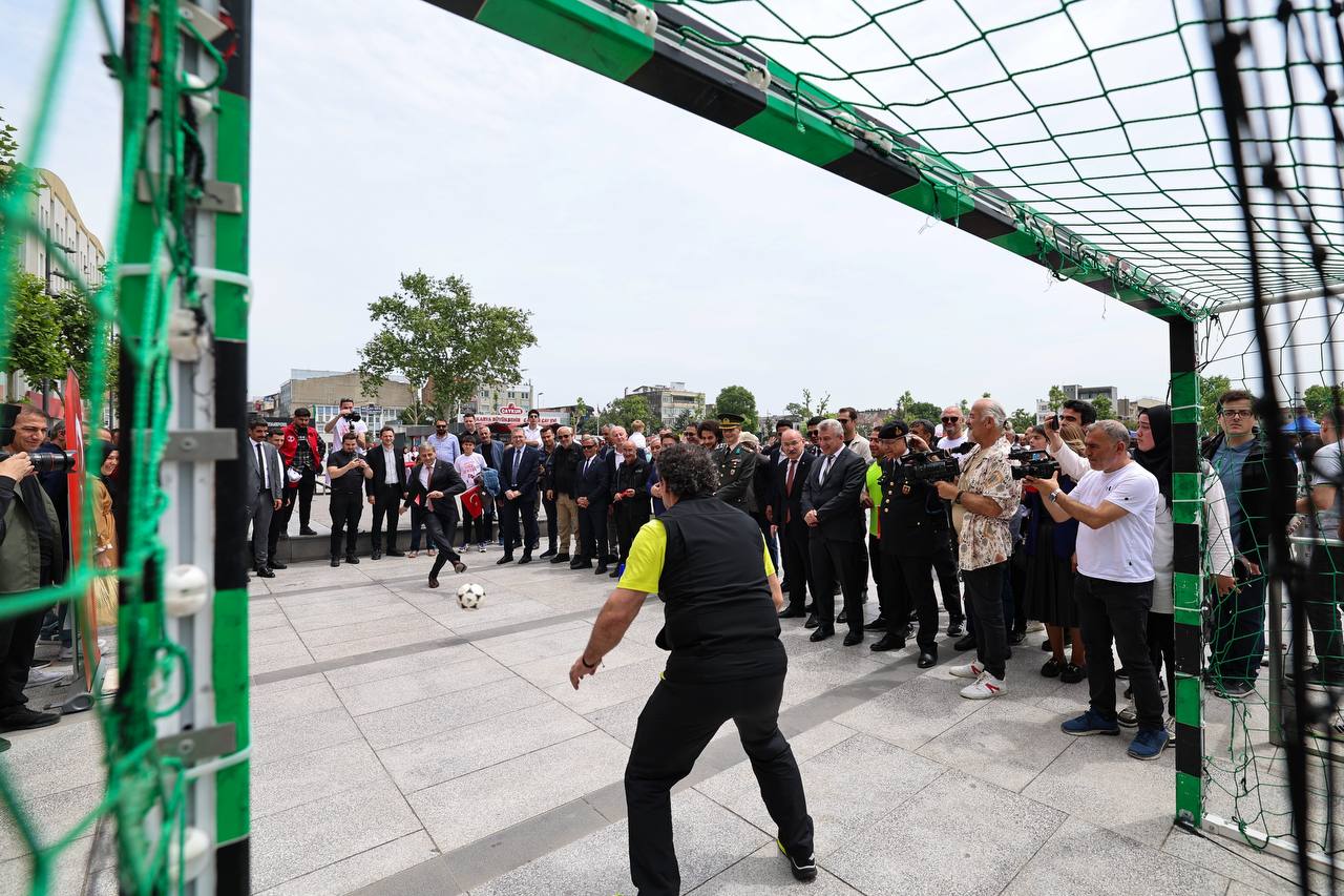 “Gençlerimizin her zaman destekçisi olacağız”