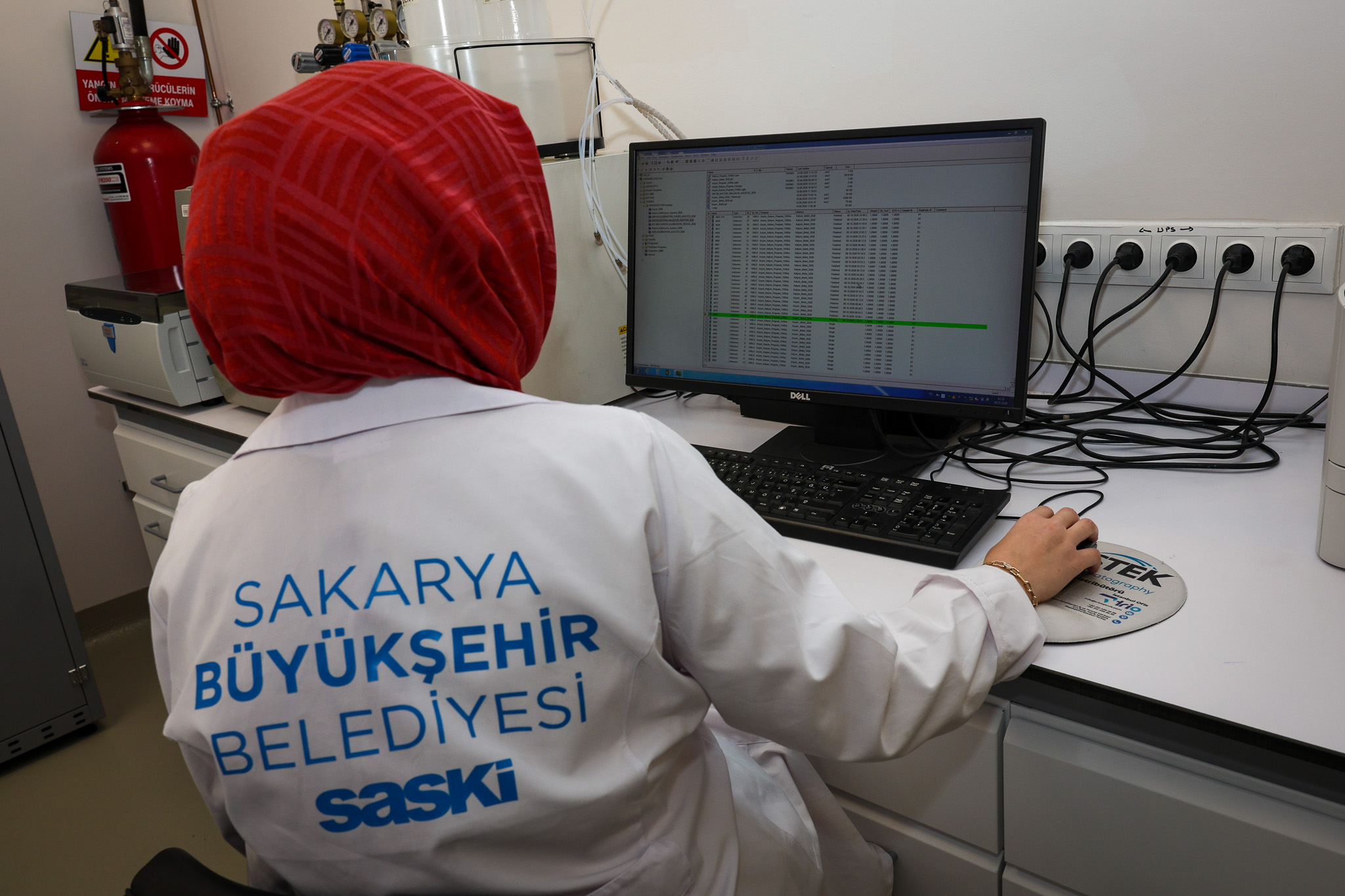 Odağı insan sağlığı olan tesiste içme suyu 226 farklı parametrede kontrol ediliyor