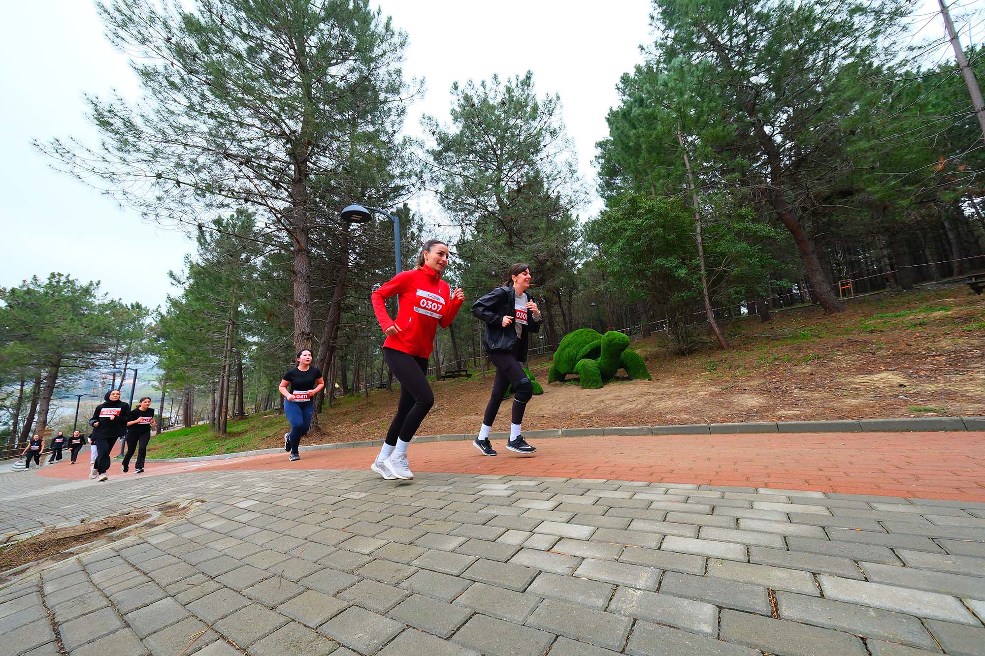 Sapanca’da Bahar Koşusu heyecanı: 700 sporcu Huzur Koridoru’nda buluştu