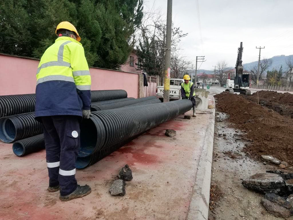 Büyükşehir SASKİ Kuzuluk’ta yağmursuyu hattını yeniliyor