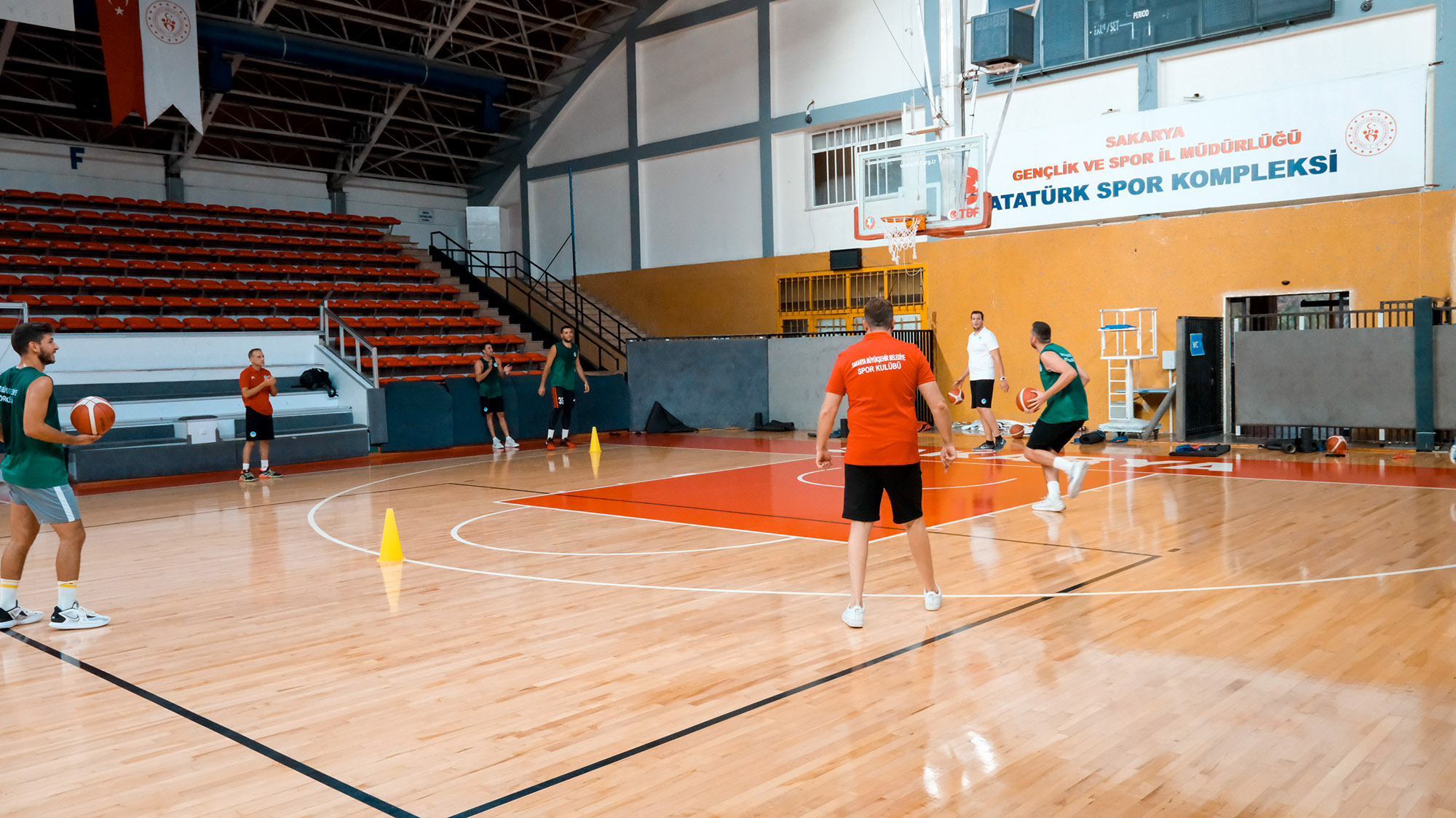 Büyükşehir Basketbol antrenmanlara başladı Basketbol heyecanı parkelere geri döndü, Büyükşehir basketbol 2. Ligde mücadele edecek