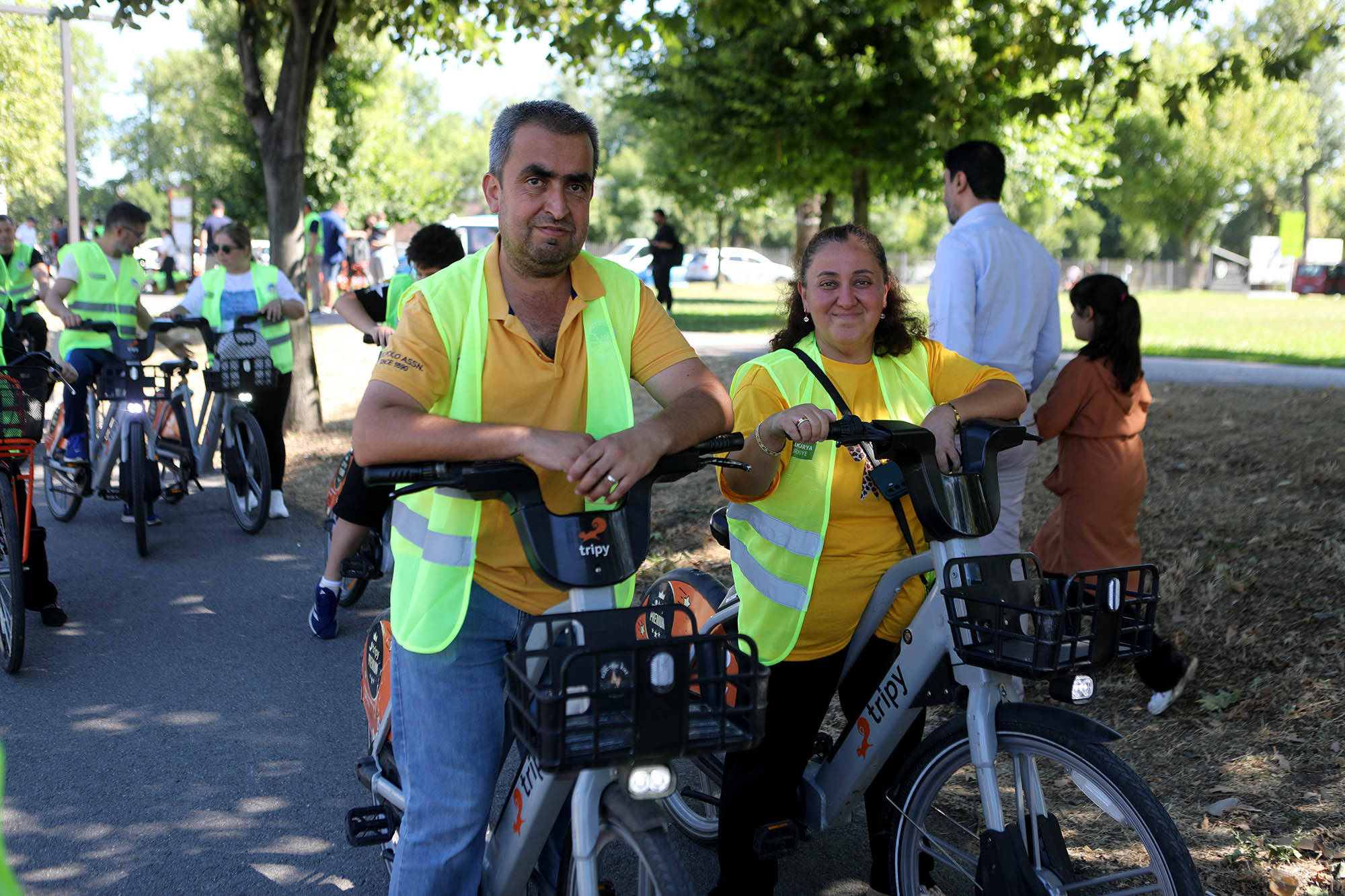 Aileler birlikte pedal çevirdi: Aziz Duran Parkı’nda bisiklet turu