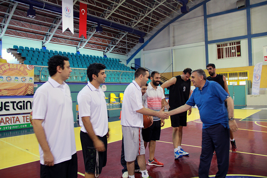 Dev Adamlardan İlk Adım