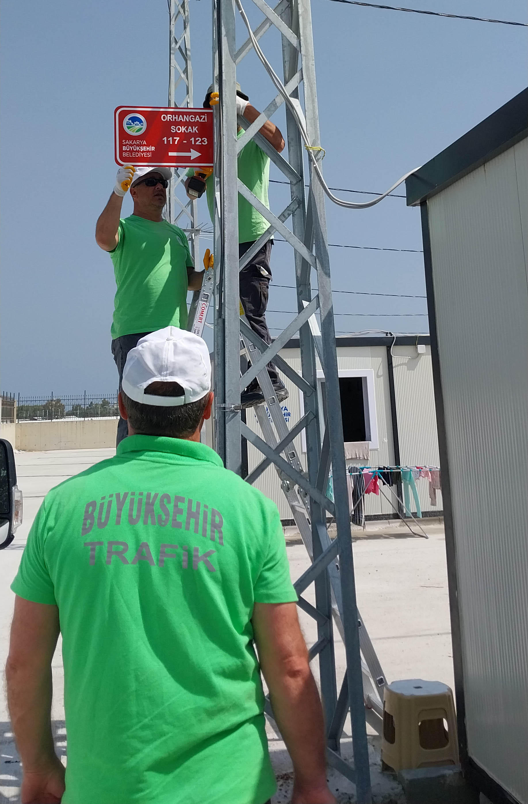İskenderun kardeşlik kentinin sokaklarında Sakarya’dan izler var